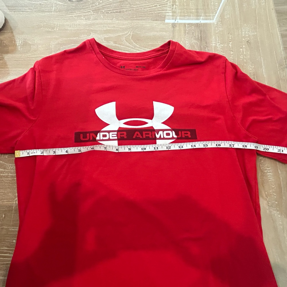 Underarmour Tshirt